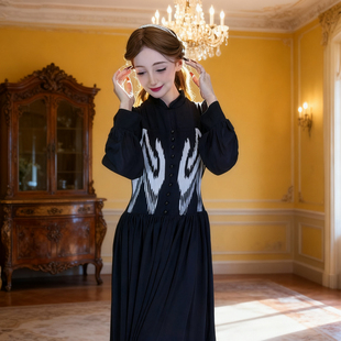 复古波西米亚风黑色印花连衣裙女长袖 新疆民族风收腰显瘦气质长裙