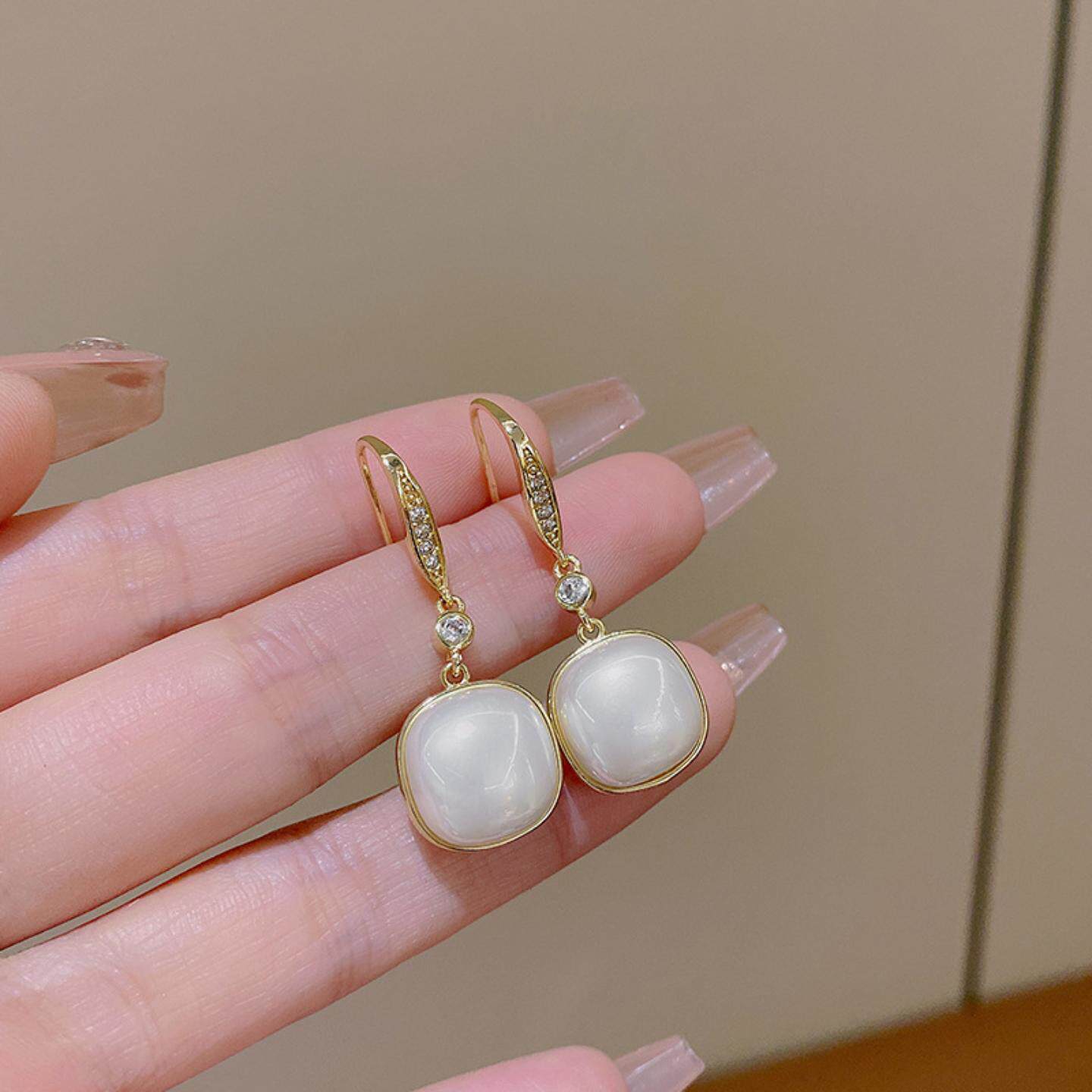 韩国复古珍珠吊坠耳环女ins潮轻奢超闪微镶锆石耳钩款耳饰品