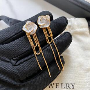 山茶花耳钉女2025年新款爆款耳饰小众精致轻奢高级感气质大气耳环