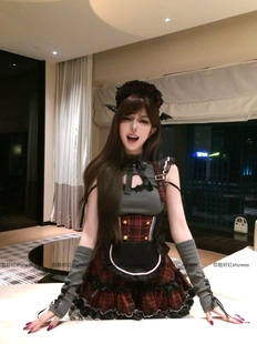 你脸好红shyness-小恶魔-日系女仆哥特风修身针织上衣背带裙套装