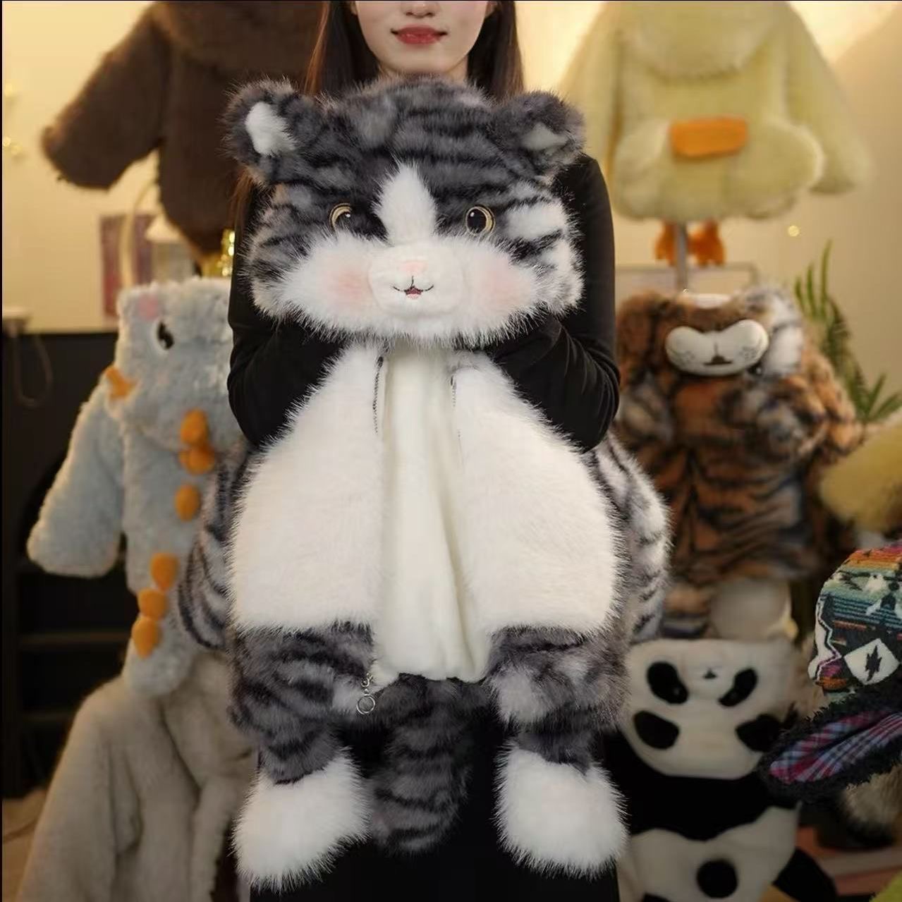 现货~新款男女童加厚虎纹猫草草冬季软萌绒外套亲子装毛毛衣冬装