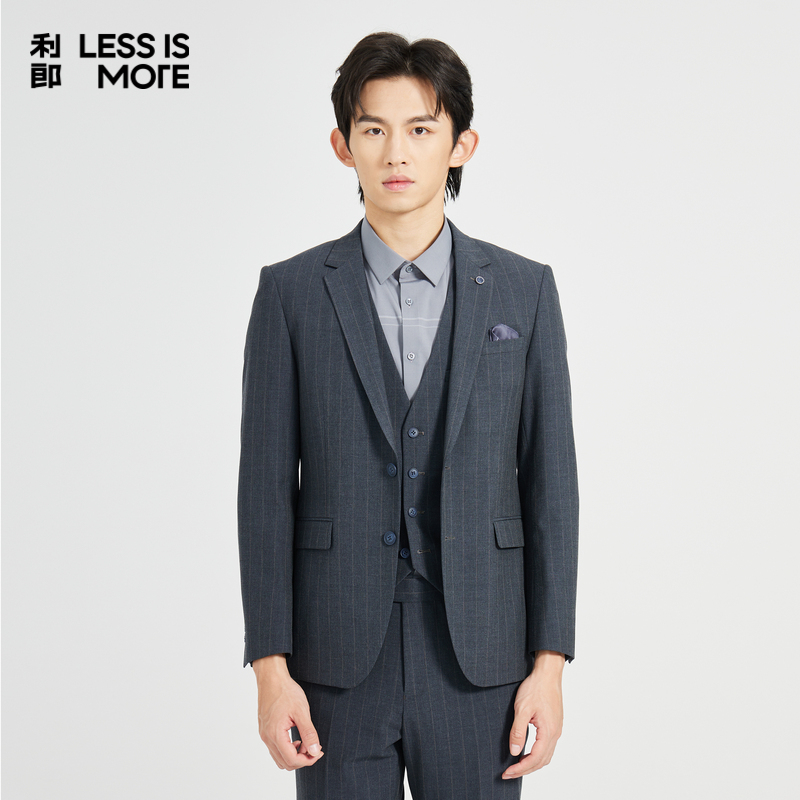 TR条纹面料，耐磨，抗皱易打理。