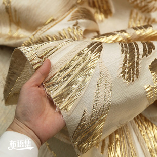 立体浮雕肌理金线提花布料 设计面料 鎏金织锦缎廓形手工diy服装
