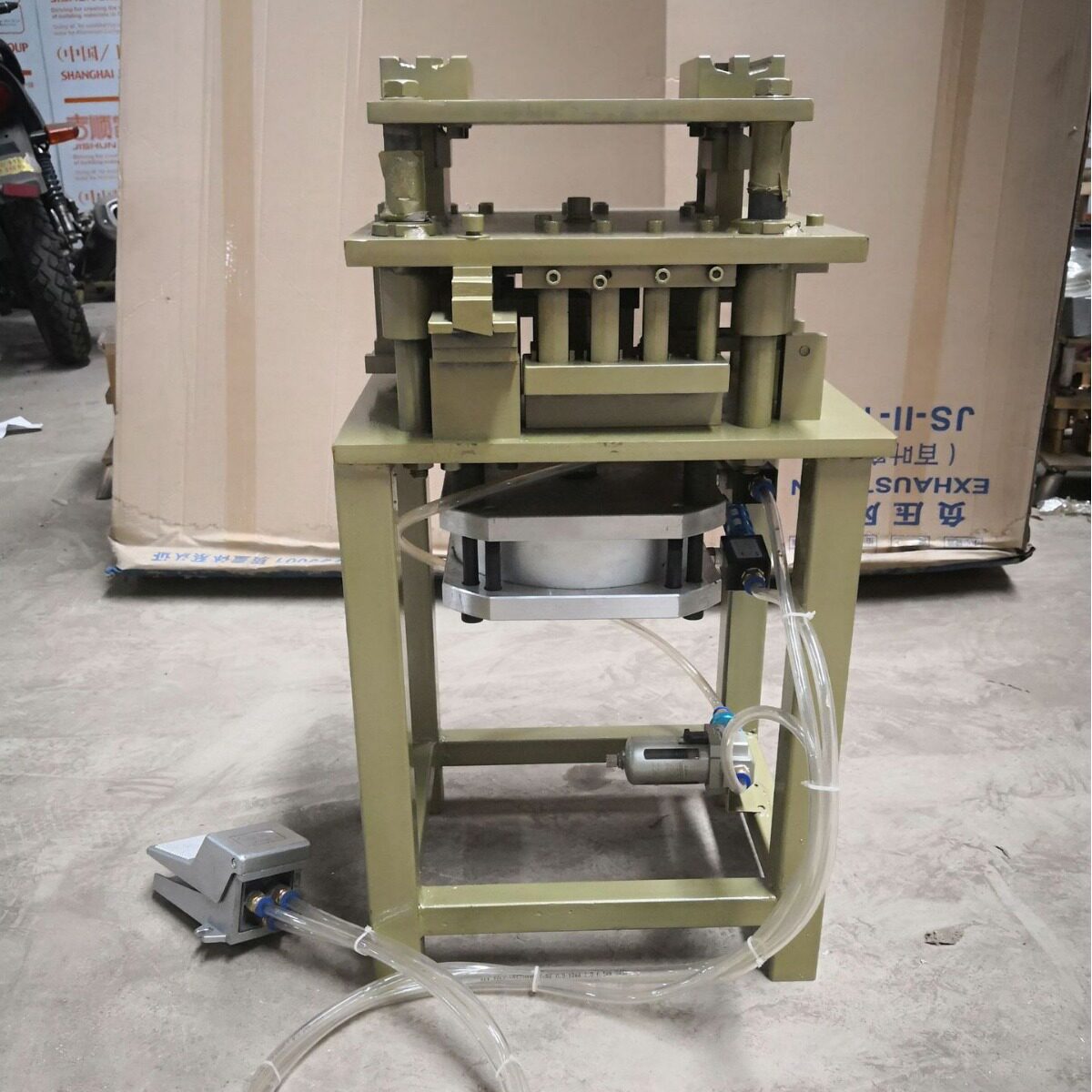 铝型材冲孔模具 铝门窗液压冲压模具 隔热断桥纱窗鱼缸橱柜门打