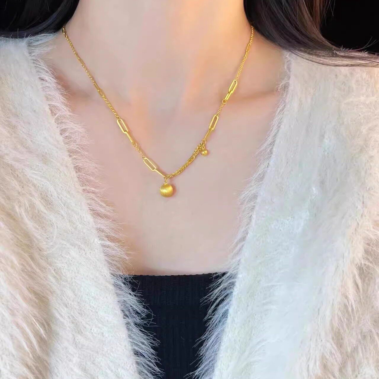 越南沙金拉丝金球项链简约黄金色设计感高颜值轻奢有球必应锁骨链