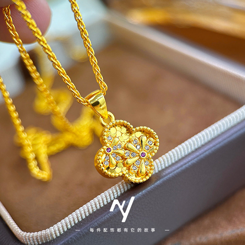 越南沙金999设计感vitage点钻小雏菊四叶草吊坠仿真金色锁骨项链