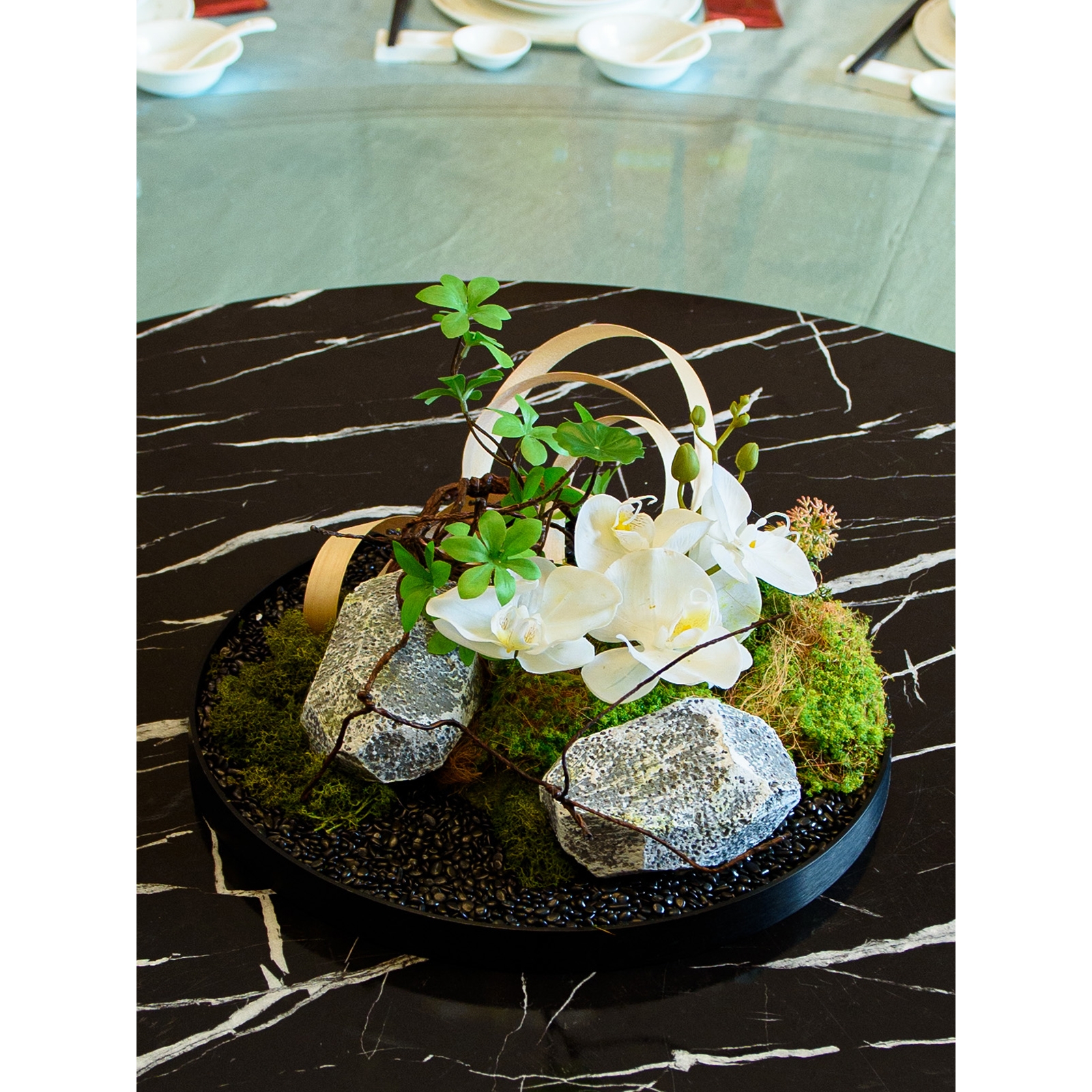 酒店餐桌中间摆件大圆桌转盘摆花餐桌花仿真花高档高端轻奢装饰花