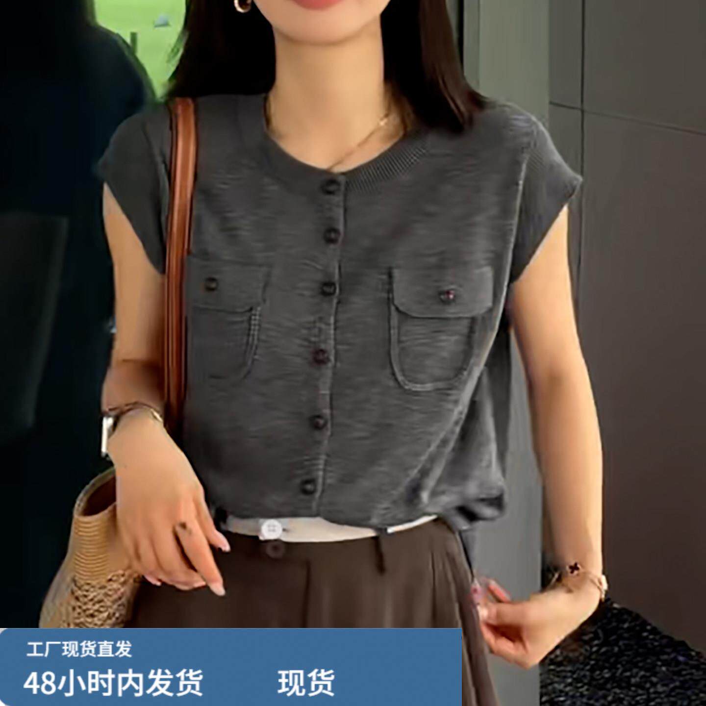 韩版通勤风修身显瘦圆领短袖T恤2026春夏女双口袋单排扣上衣百搭