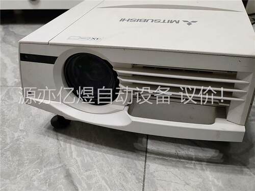 三菱投影仪，型号LX-7300LS，4200流明，160(议价)