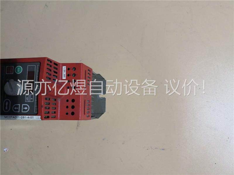 SEW变频器MC07A011-2B1-4-00，拍的，功(议价)