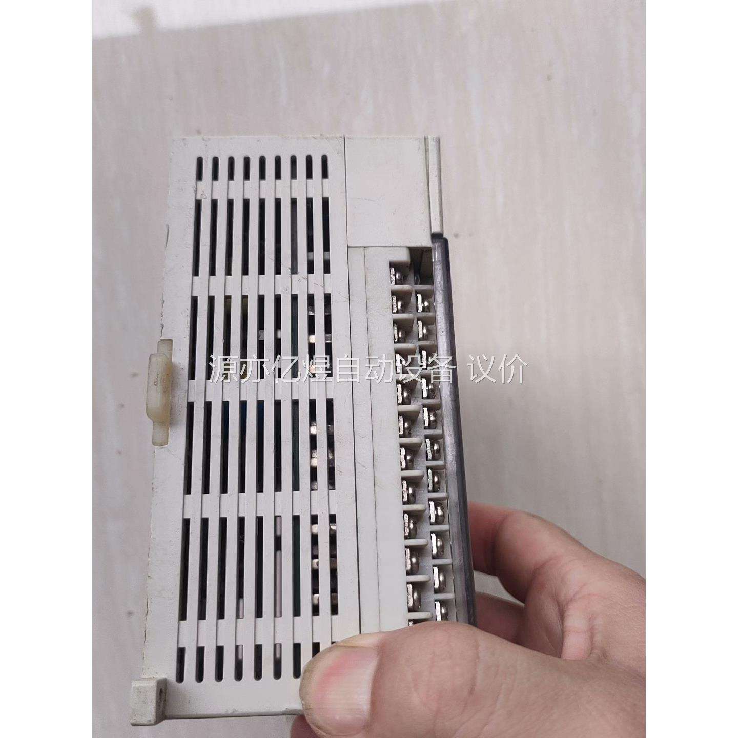 xcm－24T4-e信捷plc，有4轴高速脉冲输出。有编码器