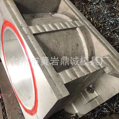 吹塑桶模具制造 中空铝模具 LDPE吹塑模具生产  塑料警示板