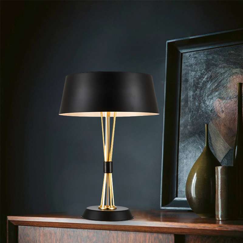 北欧轻奢简约客厅台灯创意高级感金属设计师样板房酒店卧室床头灯