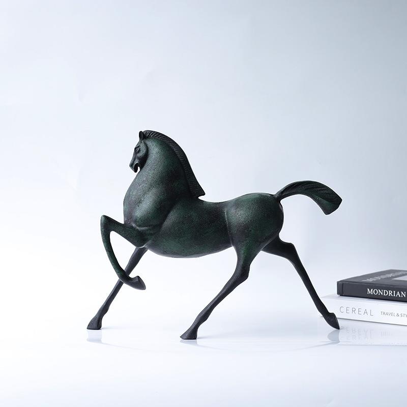 现代简约行走马金属摆件书房卧室客厅电视柜办公室样板房家居饰品