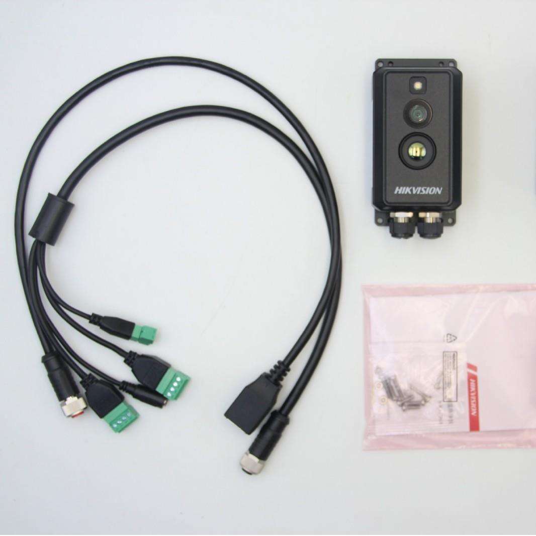 海康卡片式测温热像仪DS-2TD3017T-2/V高端热像仪DS-2TA21-3AVF