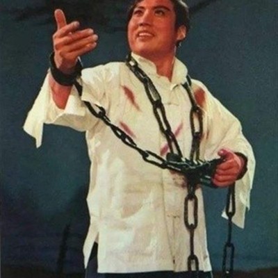 舞台演出民国手链李玉和血衣定制影视囚衣塑料刑具镣铐脚铐道具新