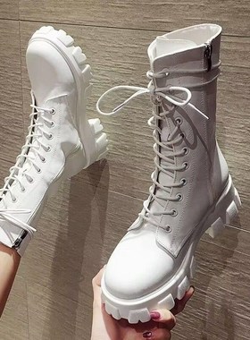 大码女鞋41一43冬季英伦风白色马丁靴F增高厚底中筒机车网红短靴4
