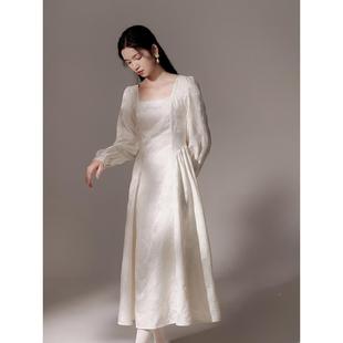 方修身 OXF复古法式 瘦高级感提花瑰领春秋连衣裙 显白玫 枕梦村庄