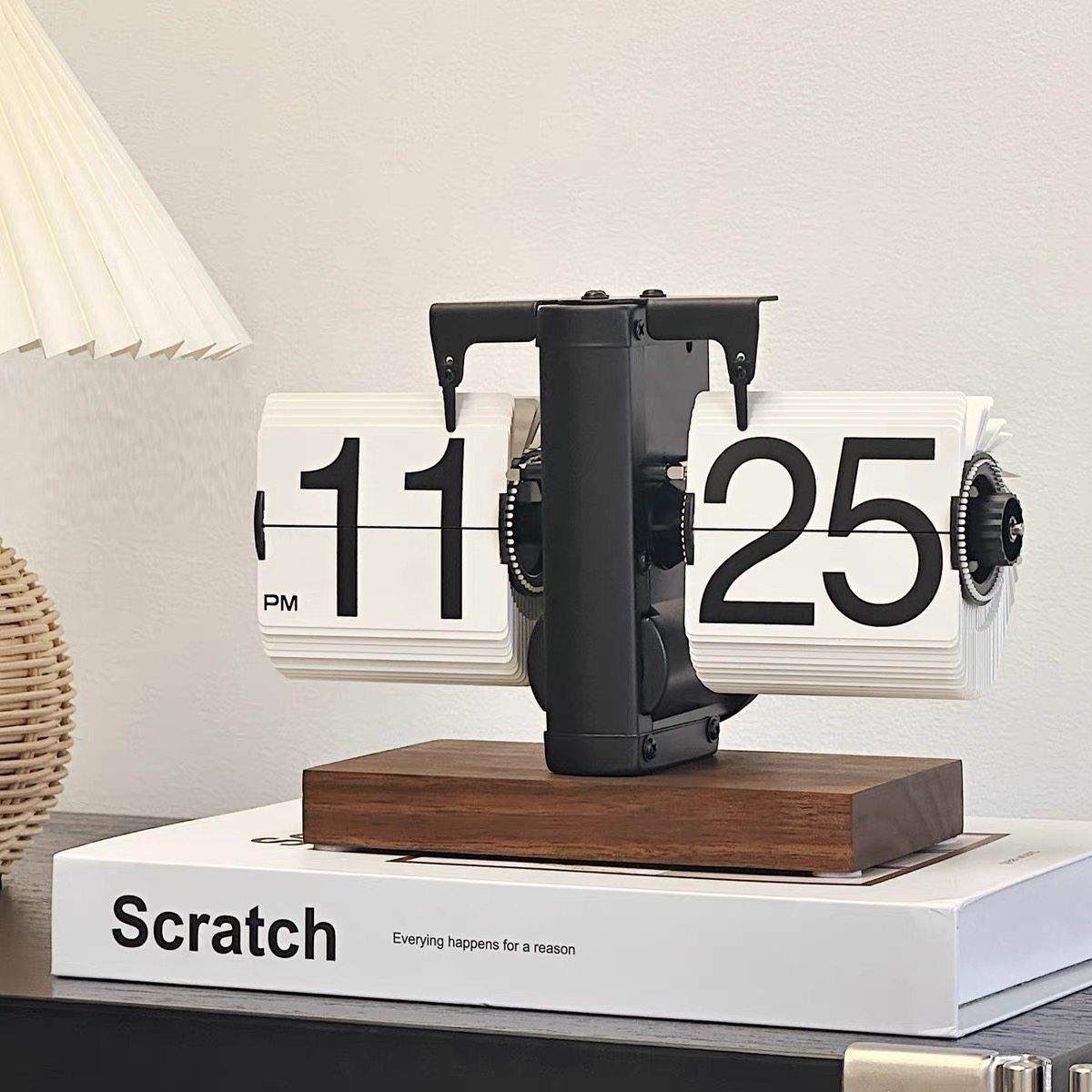 轻奢自动翻页时钟桌面摆件覆古机械表摆台式数字钟表创意客厅装饰,家居饰品,座钟,淘宝优惠券,粉丝福利购,淘宝优惠卷