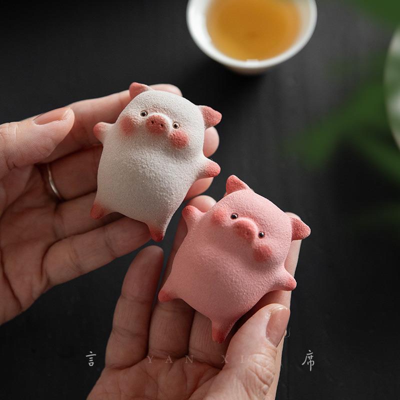 紫砂茶宠躺平猪生肖茶玩呆萌可爱治愈小企鹅公仔茶桌盖置茶搁摆件