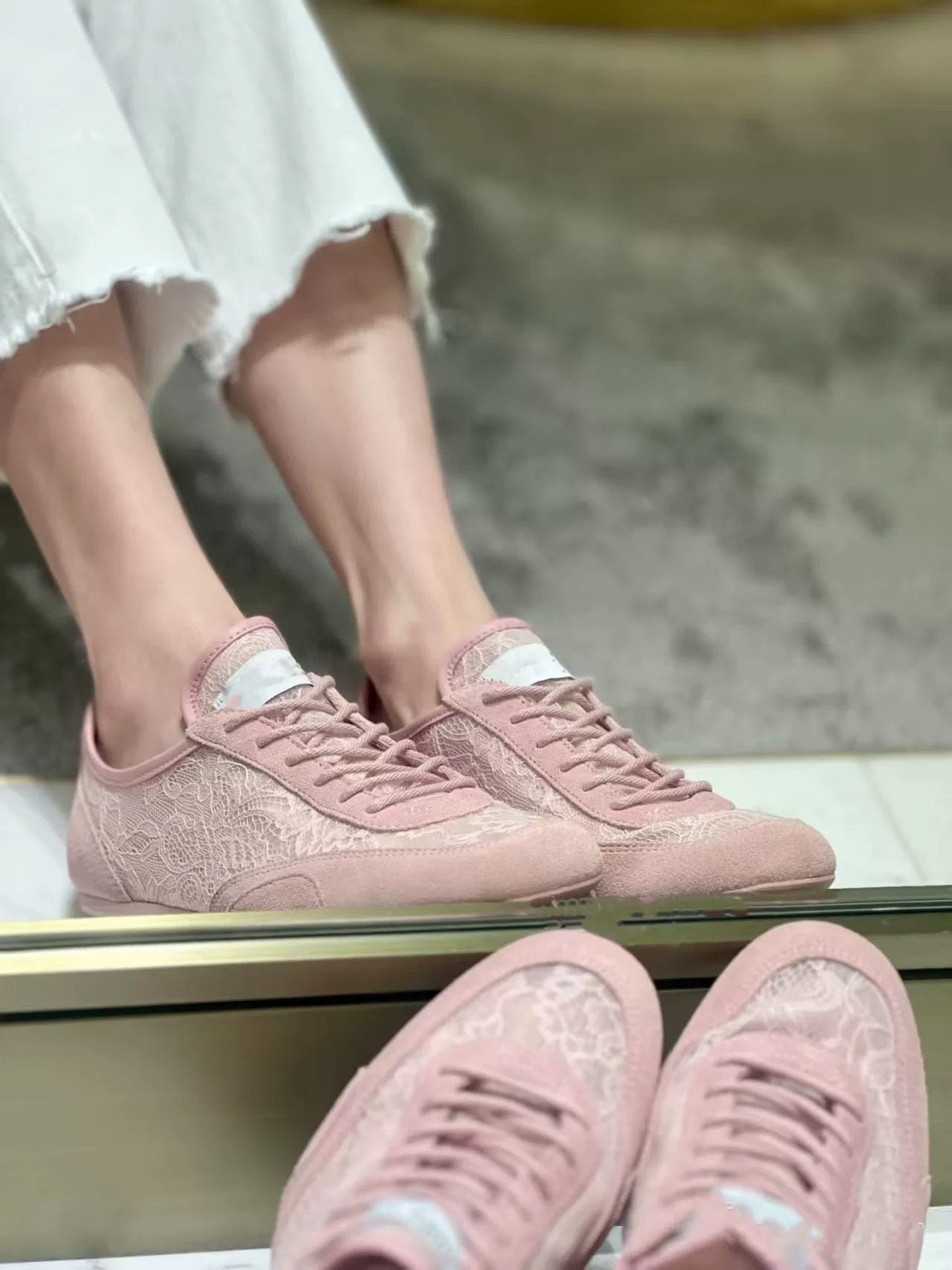 YYOJIA蕾丝拼接芭蕾风德训鞋女2026新款百搭透气休闲运动小白鞋女