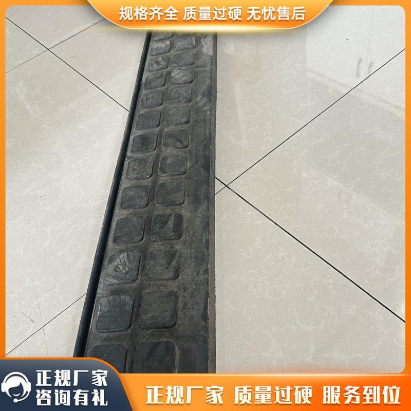 P43铁路道口连体橡胶嵌条 防滑防湿防震屡经压缩变形少