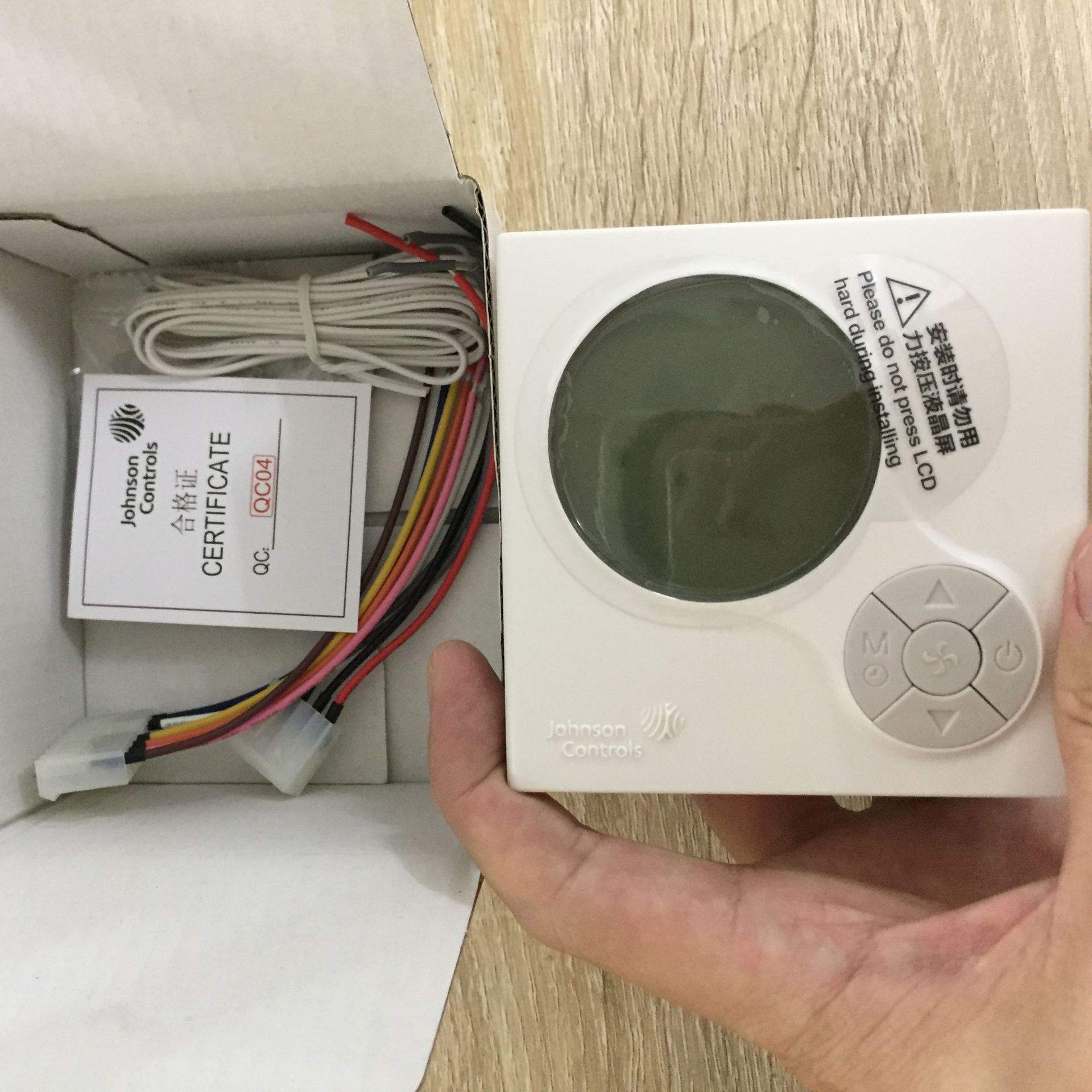 T6634-TE20-9JSO系列液晶数字式风机盘管温控器液晶背光2管/4管电