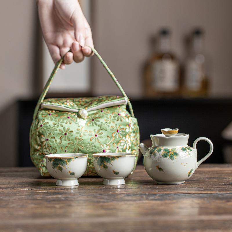 泥人述草木黄手绘一壶二杯旅行茶具釉下彩茶壶茶杯便携刺绣包