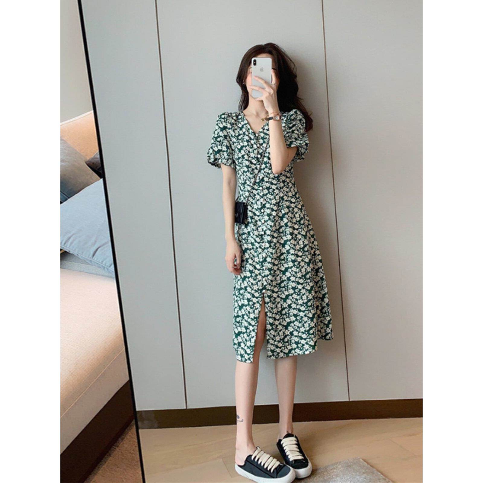 欧洲站夏季新款法式茶歇高级感淑女优雅气质显瘦泡泡袖碎花连衣裙
