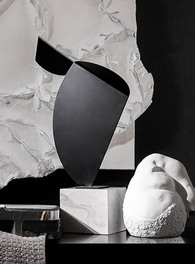 现代简约立体几何黑白摆件北欧样板间客厅酒柜书房创意桌面装饰品