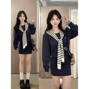 藏蓝色圆领卫衣女款早春季巨好看2026新款学院风套装韩系开春穿搭