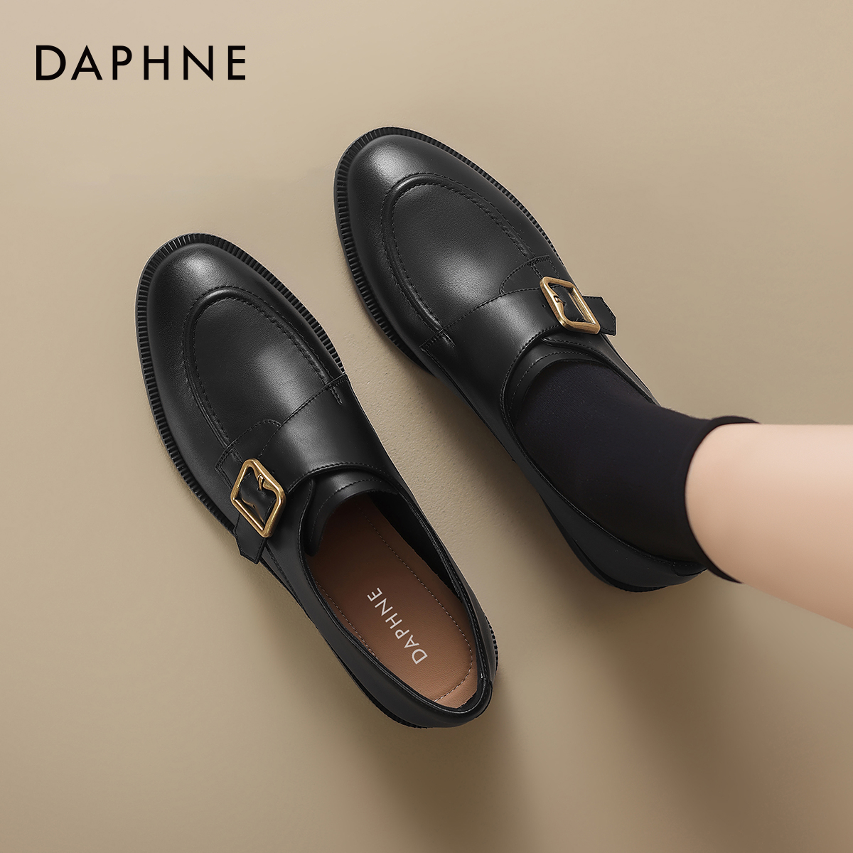 达芙妮尖头乐福鞋女平底单鞋