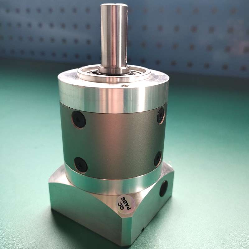 供应精密齿轮减速机 现货PLE080行星减速机 伺服电机用减速箱