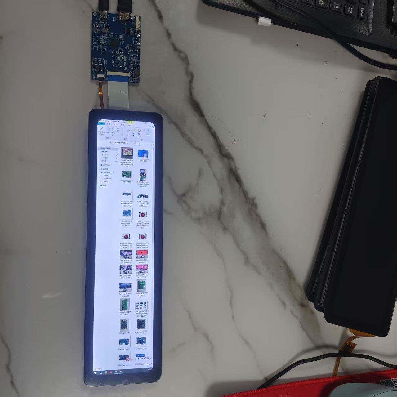11.26寸液显示晶器分辨率440*192FWB0角全视支持HDIM输入支持电容