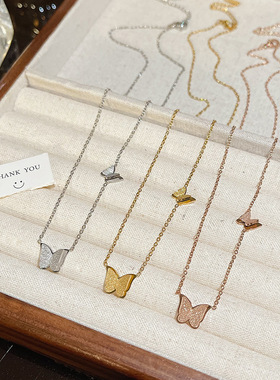 混合宝石镶嵌十字链项链