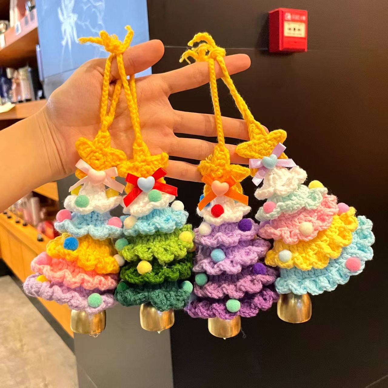 雪妃尔牛奶棉圣诞树装饰品毛线钩织圣诞装饰挂件车挂圣诞节的礼物,服饰配件/皮带/帽子/围巾,DIY编织材料包,淘宝优惠券,粉丝福利购,淘宝优惠卷