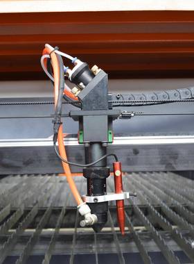 激光机鸿济数控克新折年狂欢厂家7优惠亚力密板14C度O2激光切割机