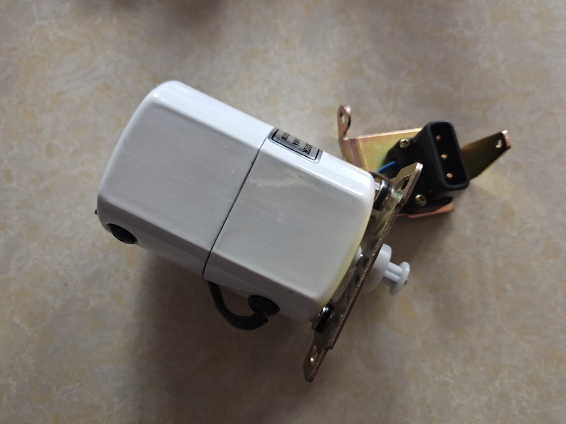 家用多功能缝纫机653/811小电机马达220V /90W节能静音带支架插口