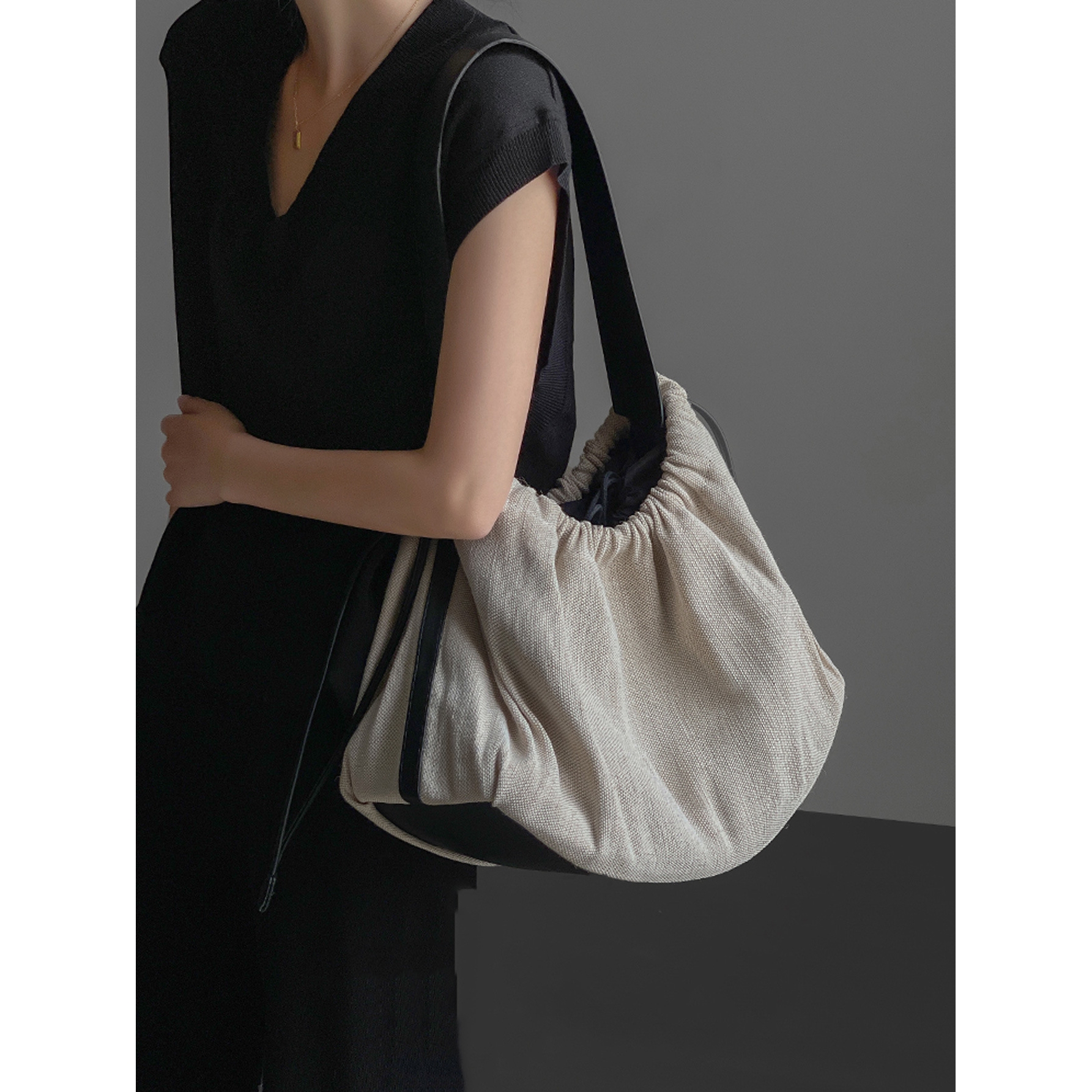 日本品质2025ins风小众帆布包轻便大容量旅行包单肩通勤斜挎托特