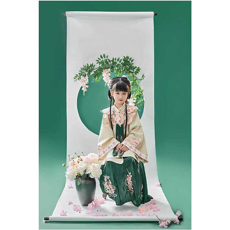 女童汉服春夏明制k云肩竖领儿童端庄大气古装浅黄色上衣绿色马面