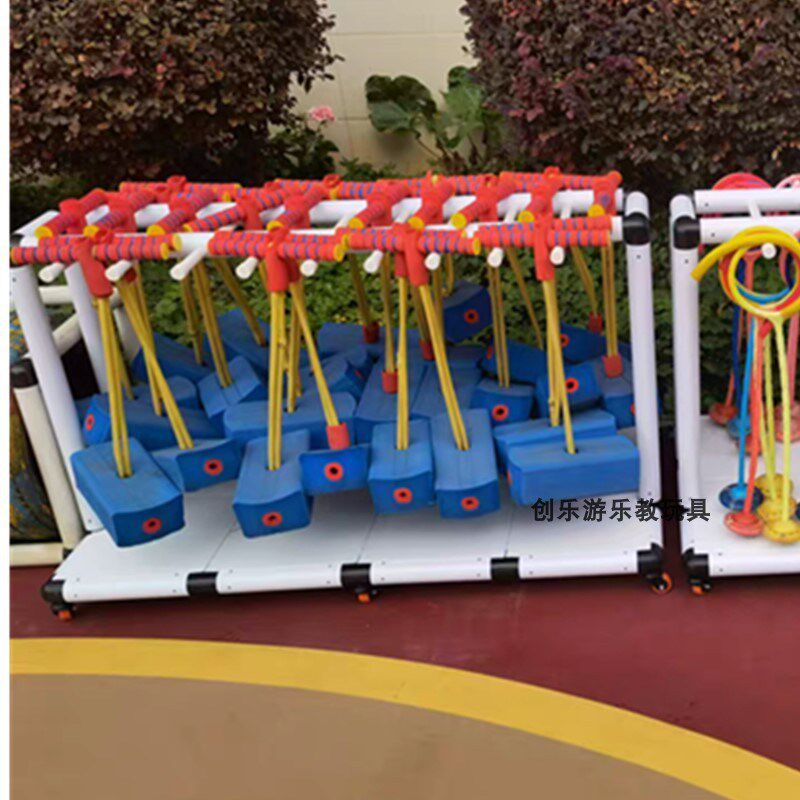 幼儿园滑板车平衡车收纳架w高跷架沙水玩具架体操垫收纳架带轮子