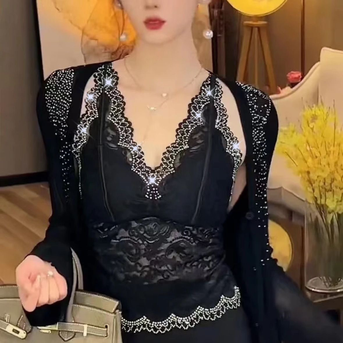 蕾丝性感美背亮钻吊带背心显瘦上衣女春夏款欧货纯欲内搭带杯内衣
