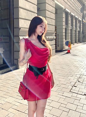 bewithRosey【费洛伊德玫瑰】定染玫红性感印不对称花单肩连衣裙