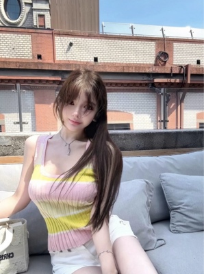 元气修身条纹背心甜美上衣