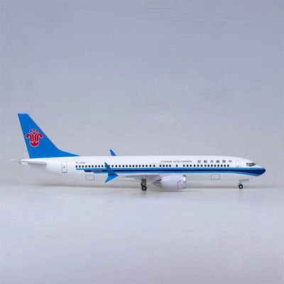 波音737MAX8南航中国南方航空带轮子带灯仿真民航客机飞机模型