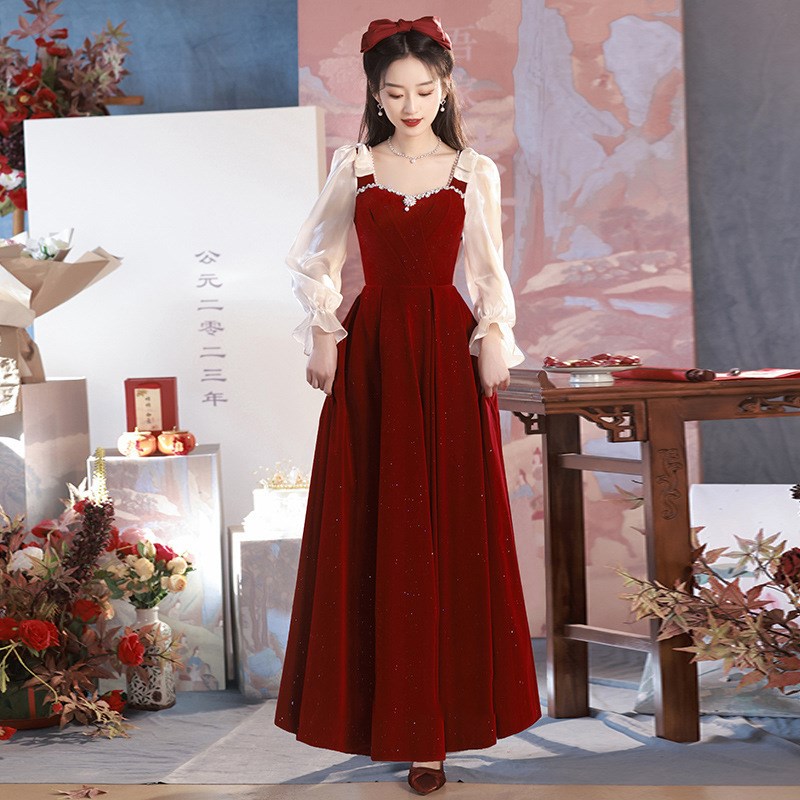 敬酒服新娘2024新款订婚结婚答谢宴酒红色丝绒长袖回门便装礼服裙