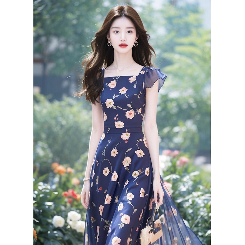 法式高级感蓝色碎花短袖连衣裙女夏季新款设计感收腰显瘦长裙子