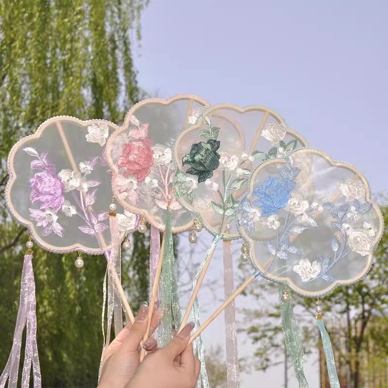 中国风复古团扇舞蹈道具刺绣扇蕾丝景区拍照汉服扇子手持长柄流苏