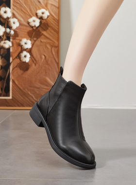 大码女鞋41-43k宽胖脚肥2024冬款真皮软皮低跟百搭时装短靴5038-5
