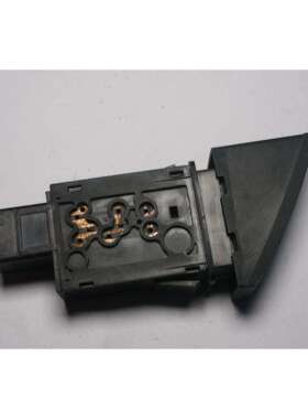 GS1D-66-4H0A适用于马自达M6RY开关(应急灯)正厂